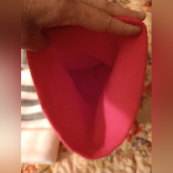 (4) PC Women's Beanie & Pom Pom Variety - Picture 6 of 16